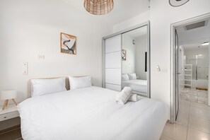 3 bedrooms, iron/ironing board, travel crib, WiFi