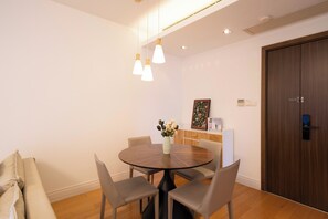 Superior Apartment, 3 Bedrooms, Balcony, City View | Living room