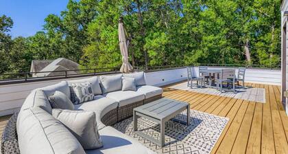 Modern 2BR near Tobacco Trail w/ rooftop deck