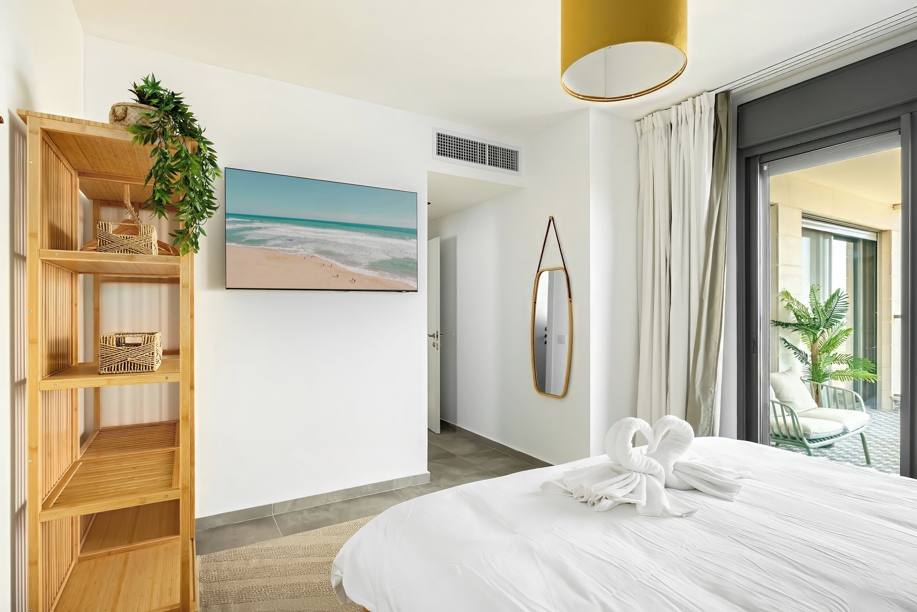 Apartamento, vista para a praia | Ferros/tábuas de passar roupa, Wi-Fi de cortesia