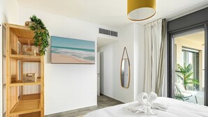 Leilighet, strandutsikt | Strykejern/-brett og wi-fi (inkludert)