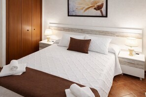 3 chambres, fer et planche à repasser, Wi-Fi gratuit, draps fournis