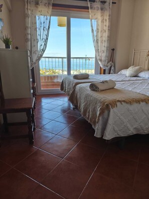 3 間睡房、熨斗/熨衫板、免費 Wi-Fi、床單