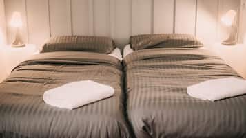 Iron/ironing board, WiFi, bed sheets