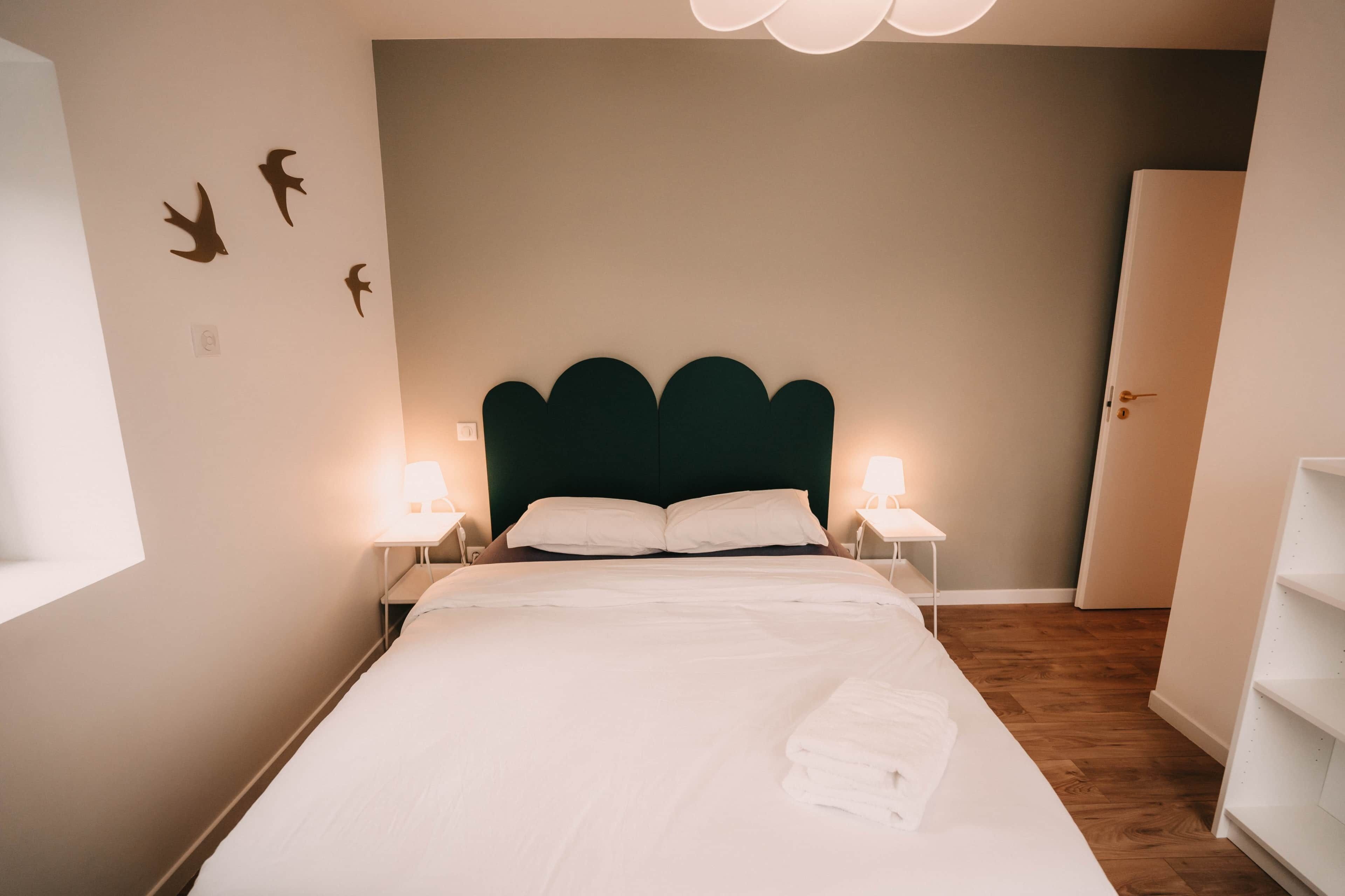 2 makuuhuonetta, silitysrauta/-lauta, ilmainen Wi-Fi, vuodevaatteet