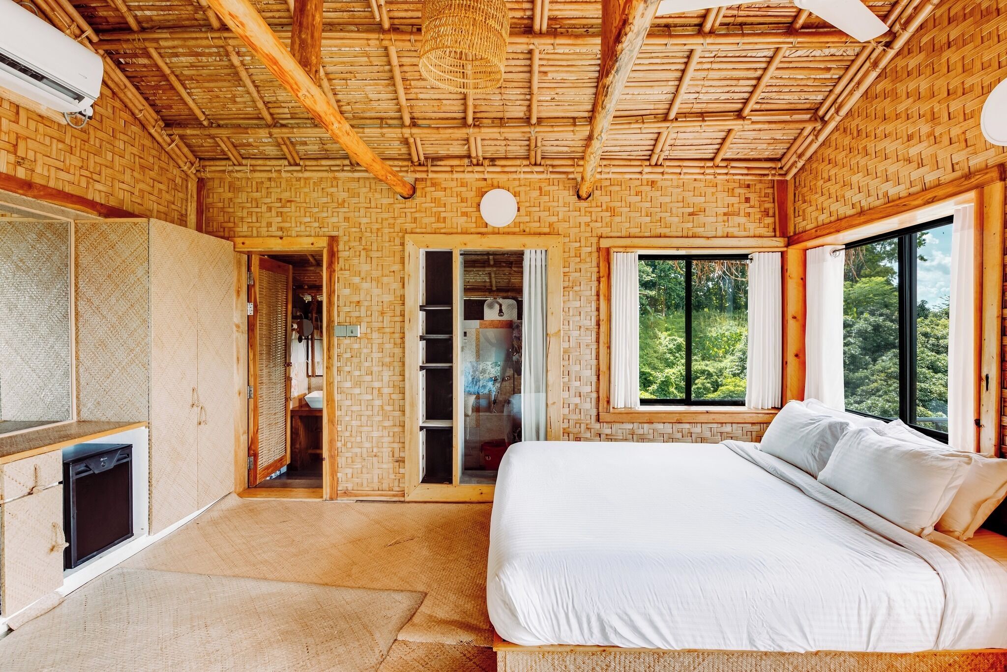 Dúplex familiar, vista a la montaña | Baño | Amenidades de baño gratuitas, toallas, jabón, shampoo 