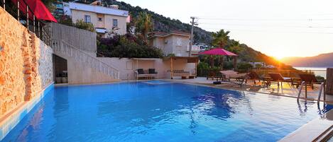 Seasonal outdoor pool