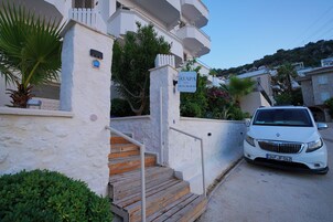 Fachada de la propiedad