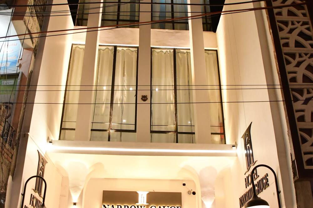 Narrow Gauge Hotel - Nawabganj