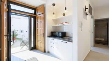 Fridge, microwave, coffee/tea maker