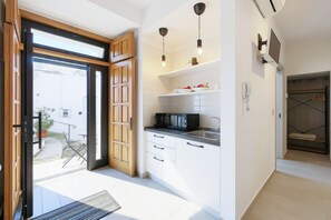 Frigorifero, microonde, macchina per tè/caffè