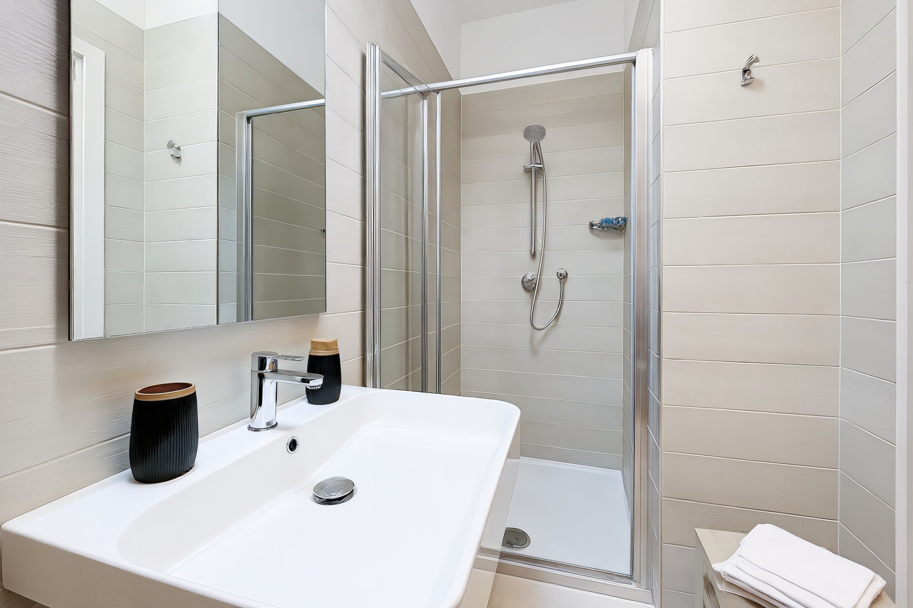 Shower, free toiletries, hair dryer, towels