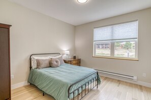 3 bedrooms, free WiFi, bed sheets