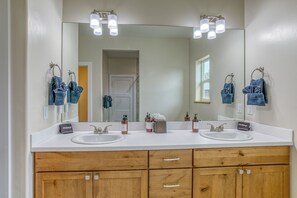 Hair dryer, towels