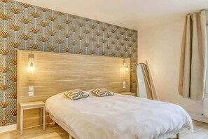 1 bedroom, desk, iron/ironing board, WiFi - Colivi Suite Annemasse: Proche Gare, Salon Séparé (Annemasse)