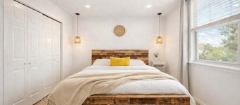 Central Louisville stay close to Churchill Downs!