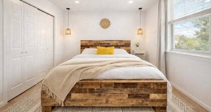 Bright & cozy home in Louisville's prime location!