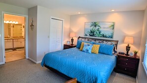 2 chambres, bureau, fer et planche à repasser, lit parapluie