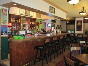 Bar (on property) - Taney Pointe~NEW Listing~Pointe Royale Resort~Pools~Hottub (Branson)