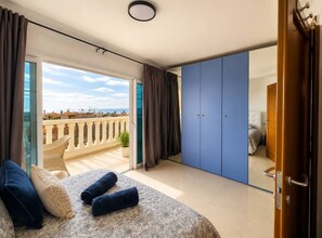 Unclassified image, 3 of 37, button - Modern 3BR Villa Heated Pool &Sea View Costa Adeje (Callao Salvaje)