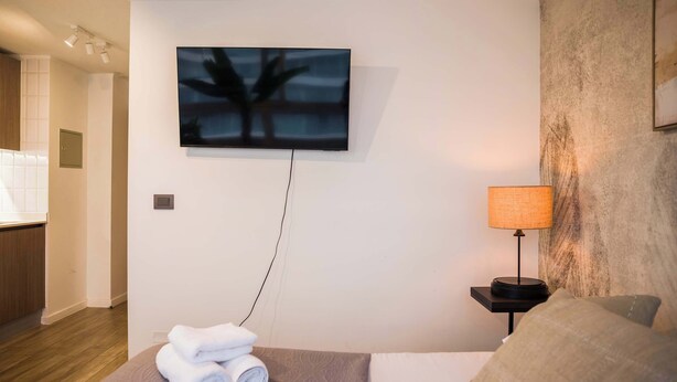 アイロン / アイロン台、WiFi、ベッドシーツ