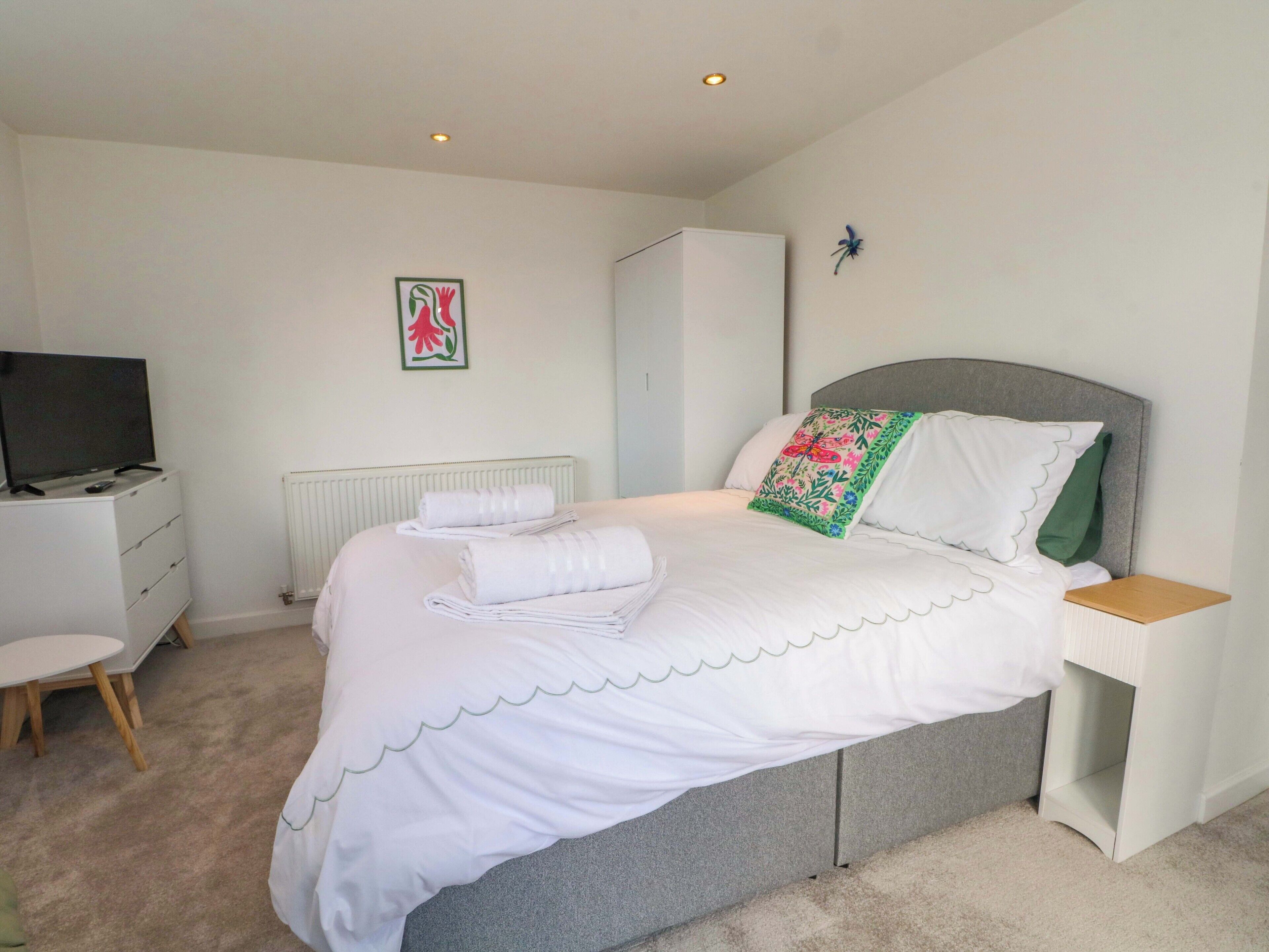 3 bedrooms, individually decorated, individually furnished, free WiFi