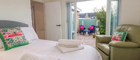 3 bedrooms, individually decorated, individually furnished, free WiFi