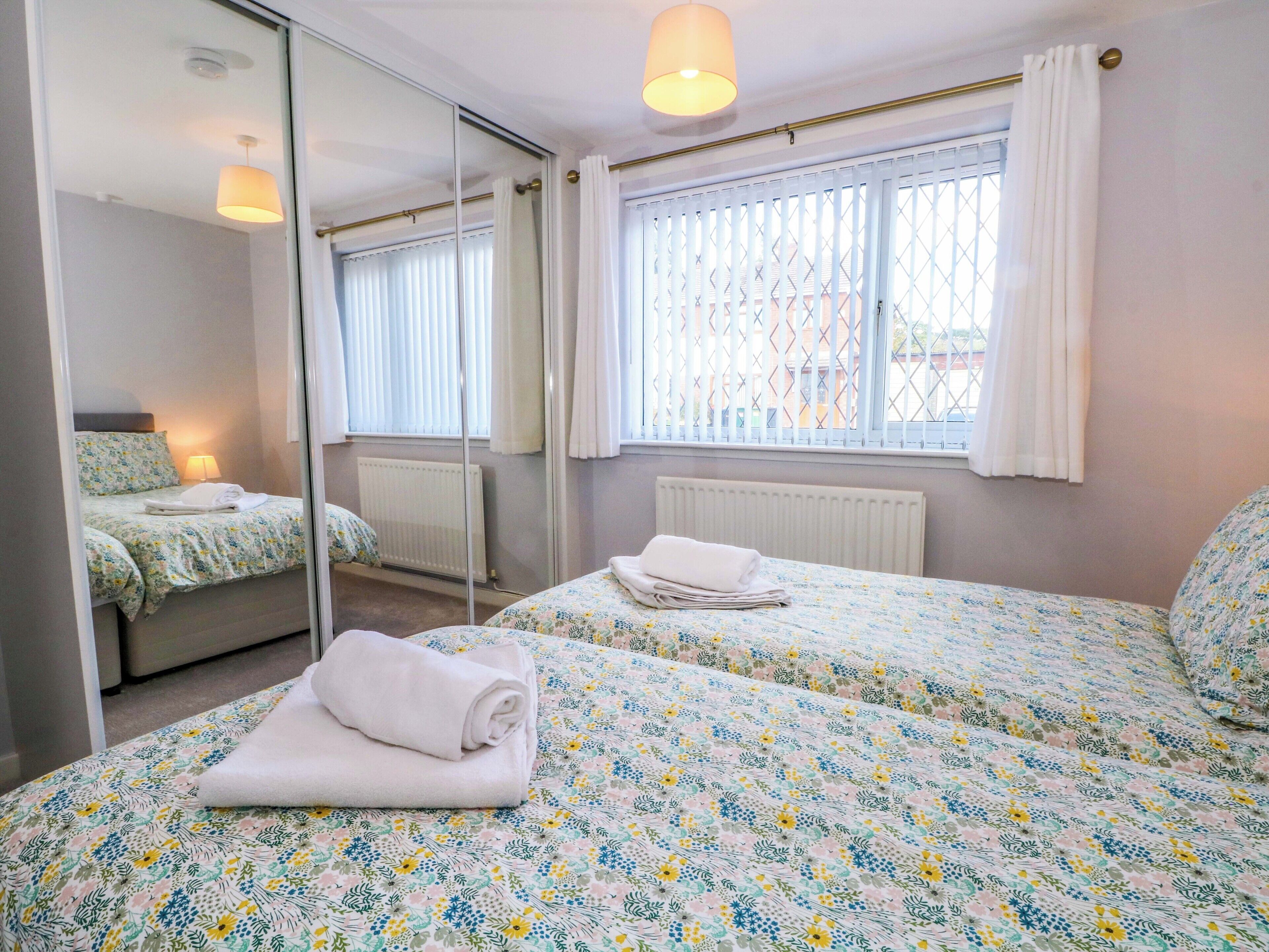 3 室のベッドルーム、客室ごとに異なる装飾、客室ごとに異なるインテリア、WiFi (無料)