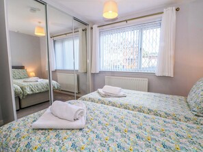 3 bedrooms, individually decorated, individually furnished, free WiFi - The Warren (Chester)