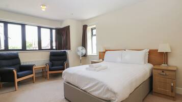 1 bedroom, individually decorated, individually furnished, free WiFi