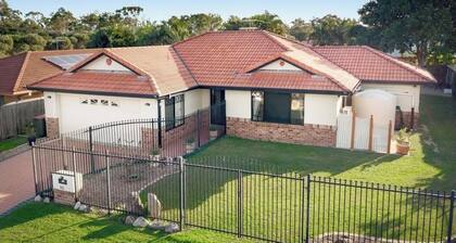 Bayside Bliss 8-Sleeper Family escape. Pet Friendly!