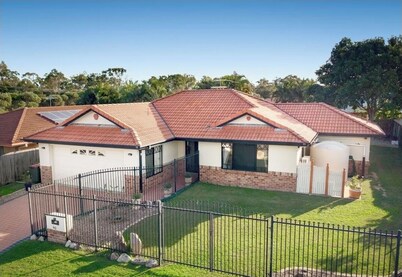 Bayside Bliss 8-Sleeper Family escape. Pet Friendly!