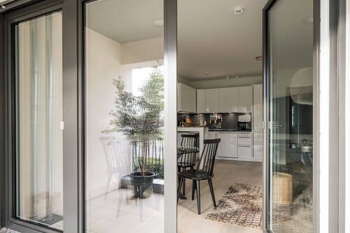 Discover the "Holiday" - Where City Living Meets cozy Tranquility!