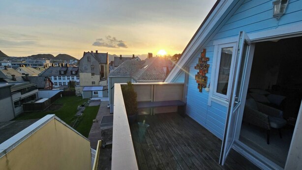 Shared Dormitory, 1 Bedroom, Smoking, Balcony | Exterior - Room-large Room in Central and Unique ap (Ålesund)