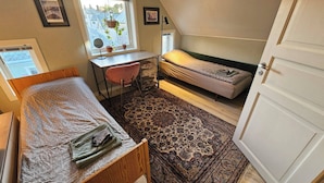 Shared Dormitory, 1 Bedroom, Smoking, Balcony | 1 bedroom - Room-large Room in Central and Unique ap (Ålesund)