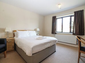 1 室のベッドルーム、客室ごとに異なる装飾、客室ごとに異なるインテリア、WiFi (無料)