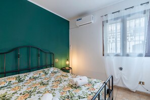1 chambre, fer et planche Ă repasser, Wi-Fi, draps fournis