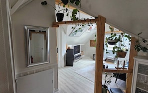 شقة - غرفتا نوم - بشرفة - منظر للمدينة | وسيلة راحة في الغرفة