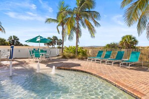 Pool - 2BR/2BA Beach Condo: Pool & Full Kitchen (Treasure Island)