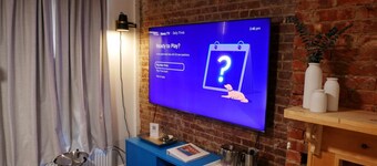 9 Min Walk to LightRail  - 30 Min drive NYC