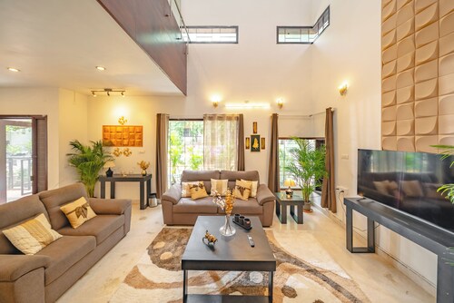 Billionare's Glasshouse 5BHk Spacez Luxury Villa