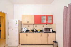 Microwave, stovetop