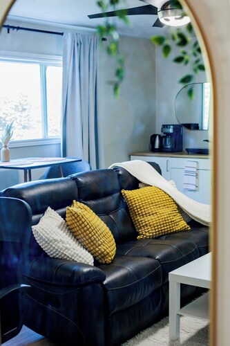 Armdale Retreat + Free Photoshoot!