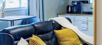 Armdale Retreat + Free Photoshoot!