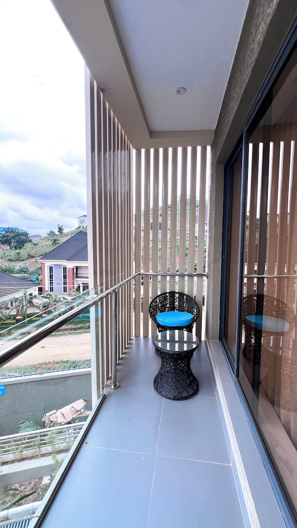 Apartamento, sacada, vista para a piscina | Sacada