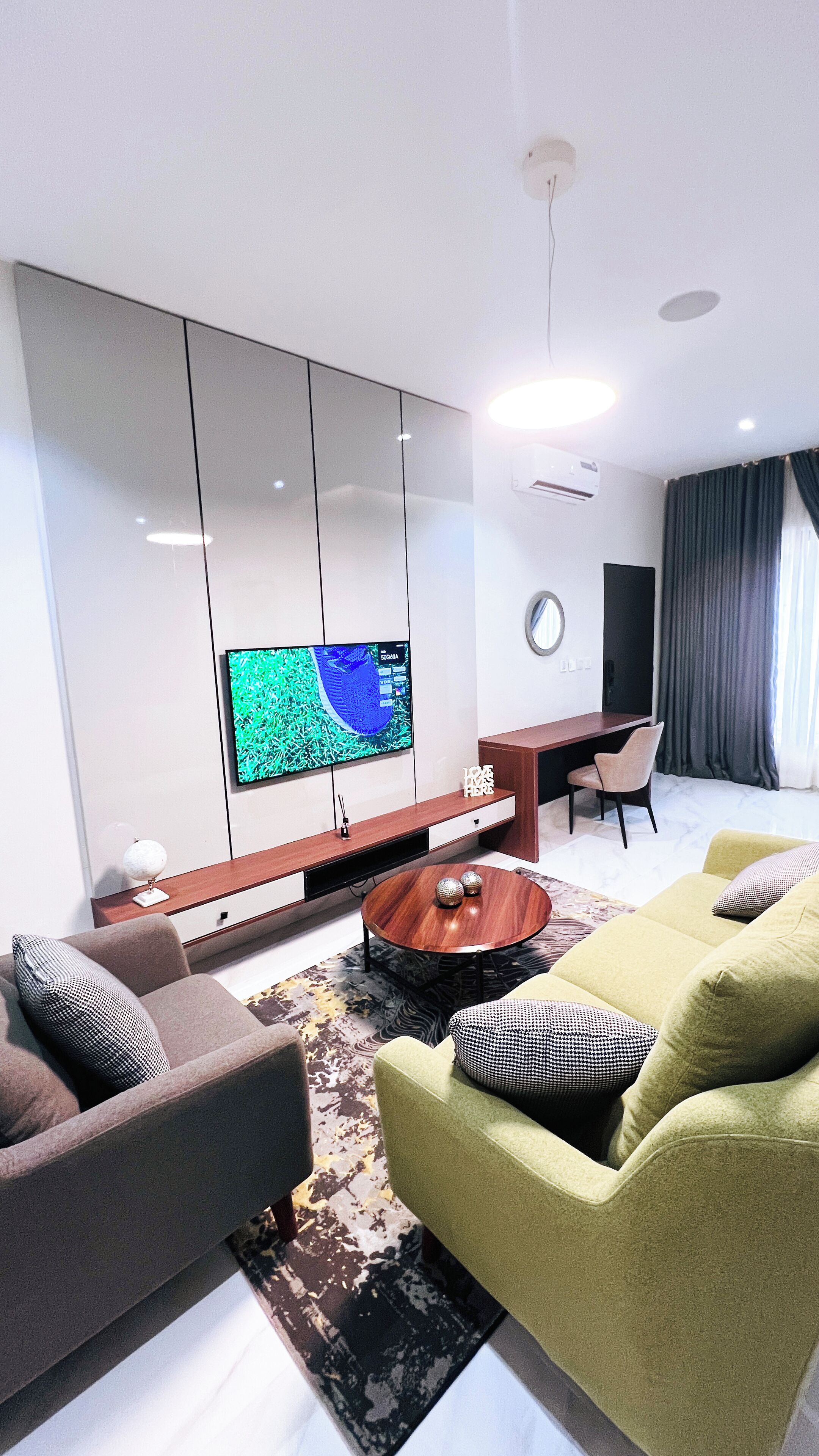 คลาสสิกอพาร์ทเมนท์ | บริเวณนั่งเล่น