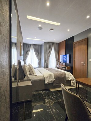 Family Duplex | Iron/ironing board, free WiFi