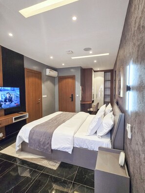 Economy Studio Suite