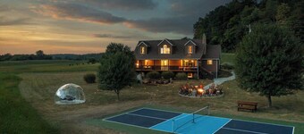 Stoneveil Retreat | Pond • Hot Tub • Sauna