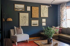 TV, foosball, offices - Stoneveil Retreat | Pond • Hot Tub • Sauna (Logan)